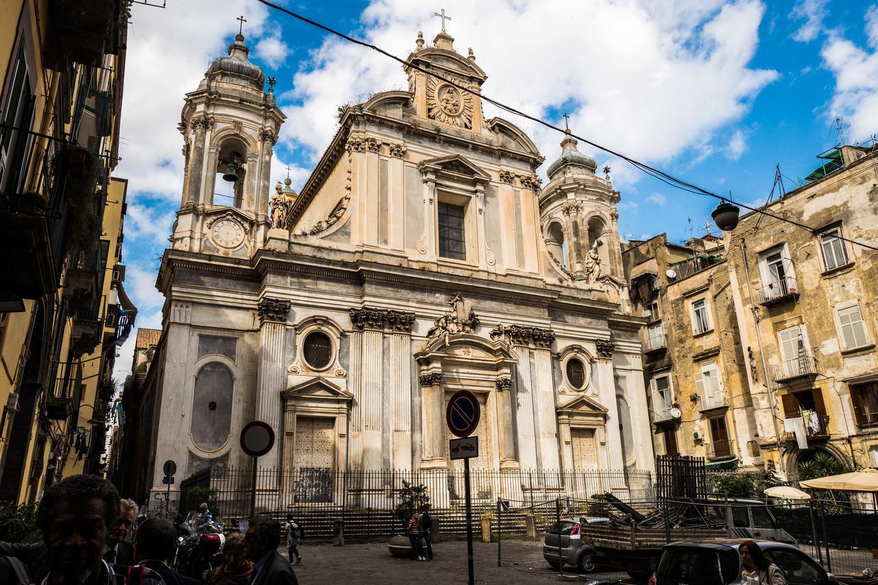 Art Suite Nel Cuore Di Napoli ภายนอก รูปภาพ