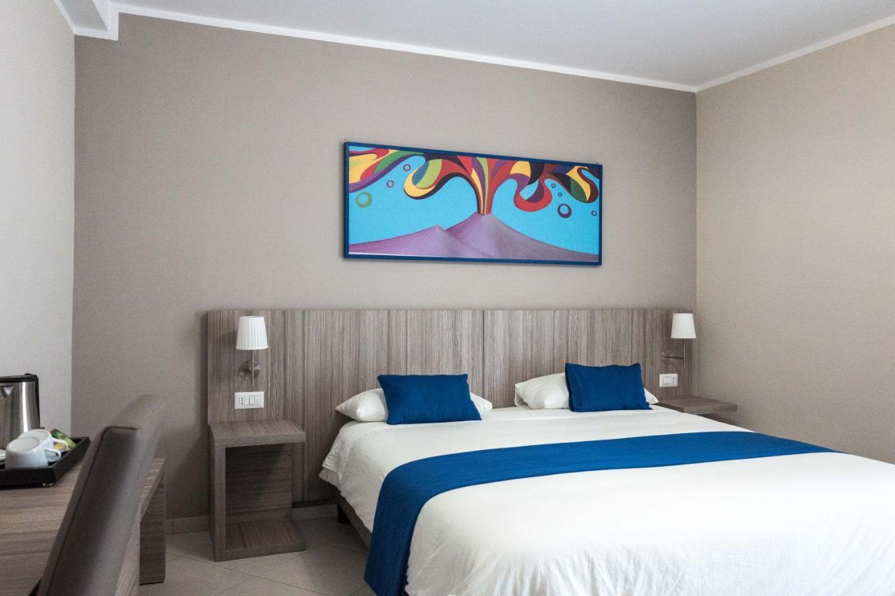 Art Suite Nel Cuore Di Napoli ภายนอก รูปภาพ